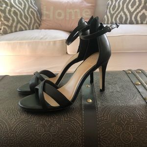 NWT Kaari Black Strappy Heels
